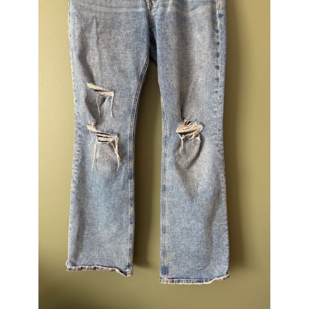 GAP Mid Rise '90s Loose Flare Mid Rise Jeans Light Destroy Sz 28 6R - Picture 6 of 12